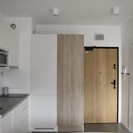 דירה White Modern Tower Atal *