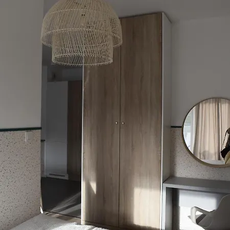 דירה White Modern Tower Atal
